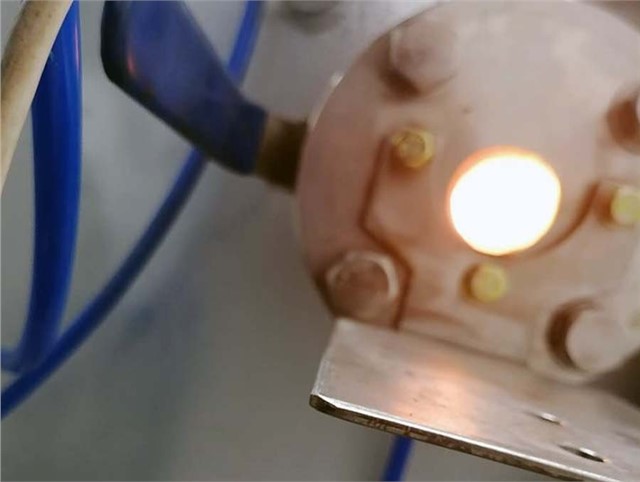 燃料电池用碳纸碳布的碳化石墨化一体化实验炉