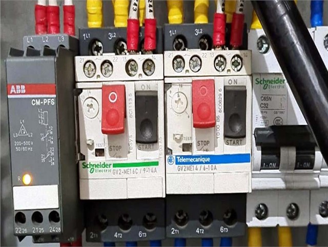 底装料多工位气相沉积炉 底装料多工位气相沉积炉