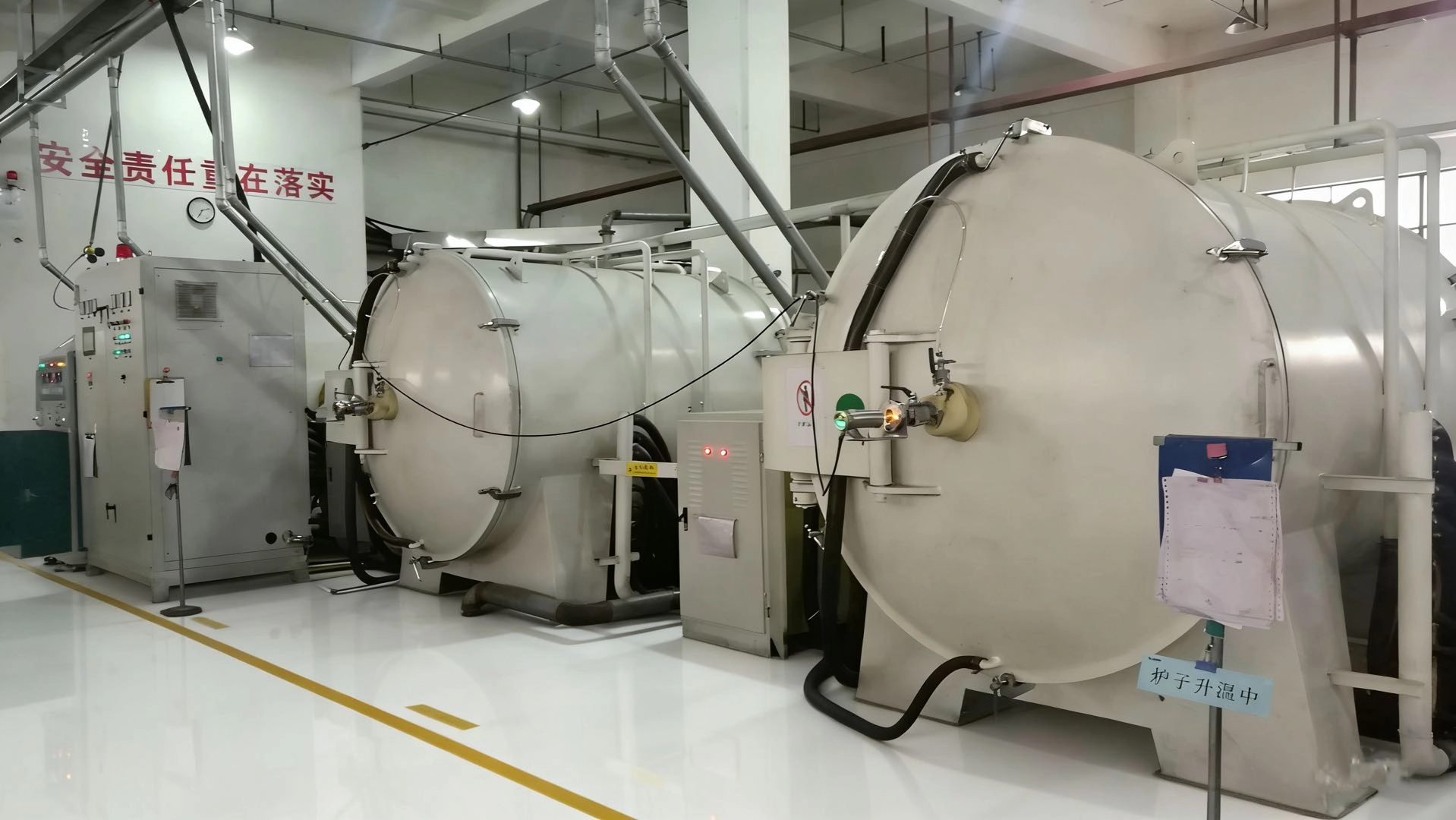 如何保障3000°C下持续运行的稳定性？核心发热/保温材料衰减机制是什么？