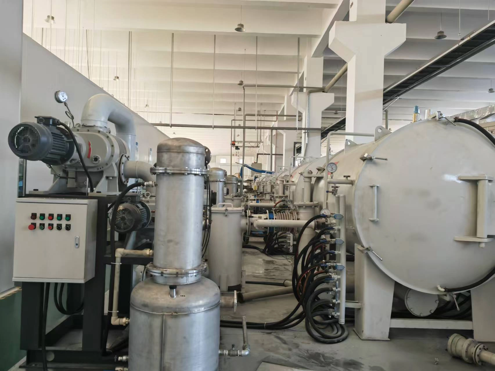 炉体密封结构如何？如何保证长期在高压/负压下的密封性，防止泄漏？