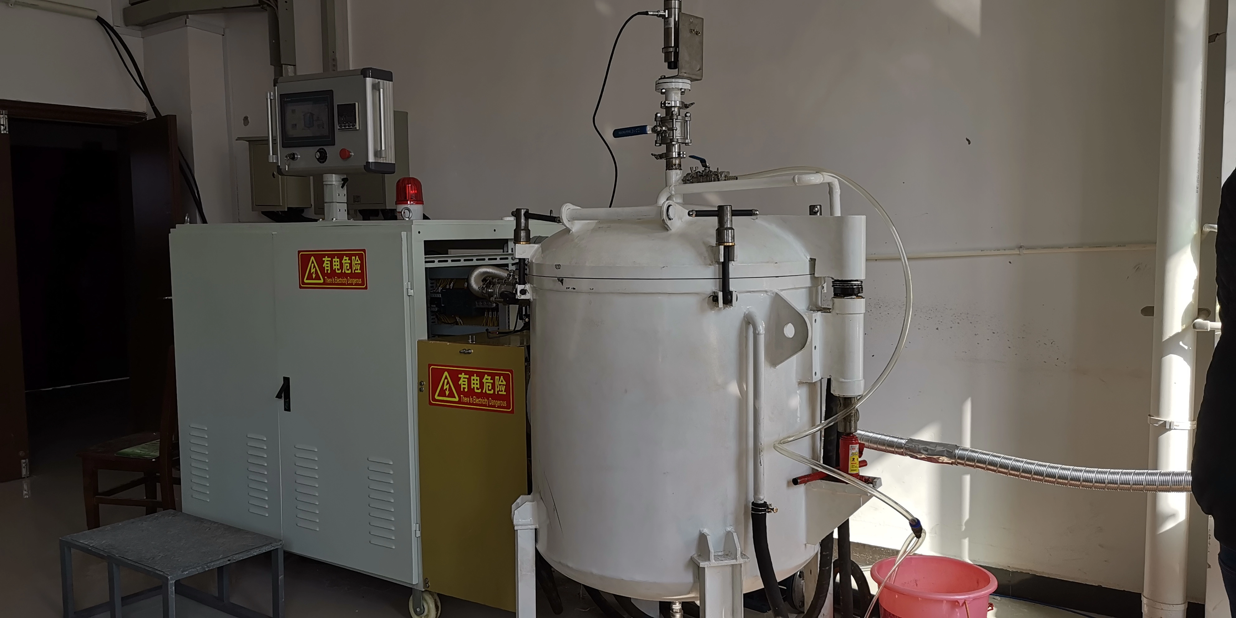 如果我的工艺有腐蚀性气体，炉子能扛得住吗？